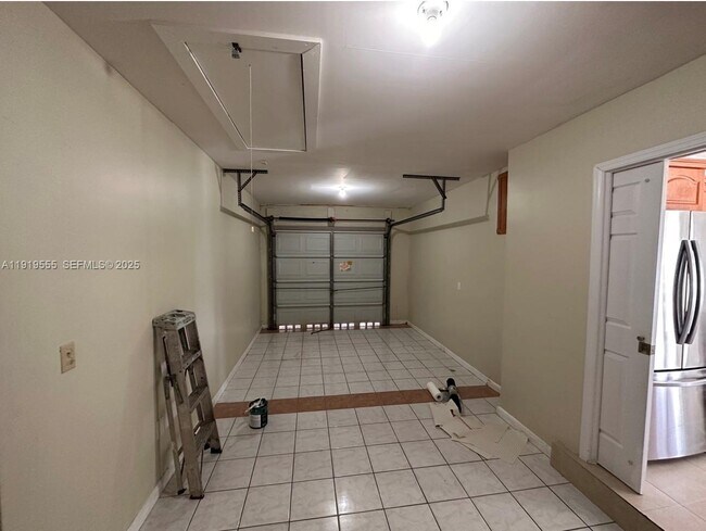 Building Photo - 15432 SW 105th Ave