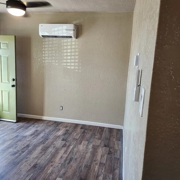 Building Photo - 340 Las Cruces