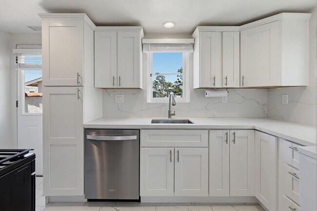 Building Photo - 344-46 G Avenue, D