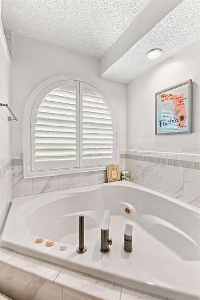 Building Photo - 4017 Triggerfish Dr