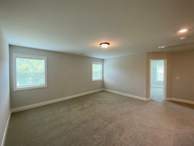 Building Photo - 6260 Kershaw Mdws Rd