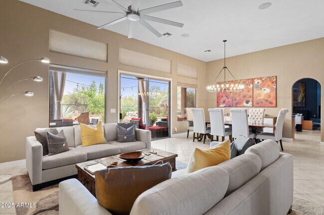 Building Photo - 5447 E Ron Rico Rd