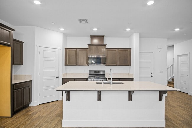 Building Photo - 2455 Explorador Dr