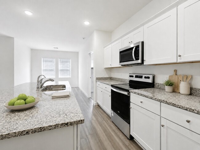 Building Photo - 5830 Capri Frst Dr