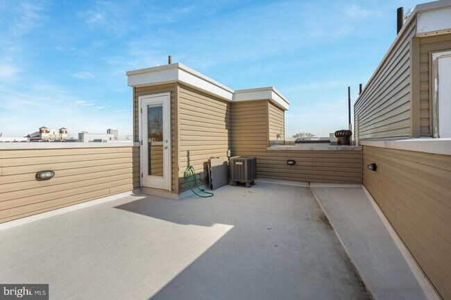 Building Photo - 834 N 19th St