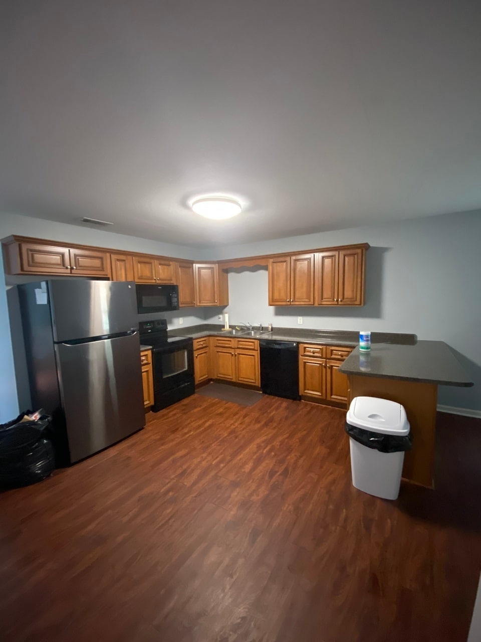 Building Photo - 143 Thomkin Dr