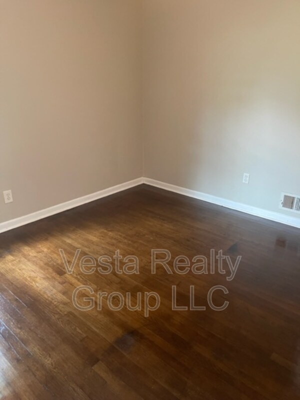 Building Photo - 181 Oldenburg Dr