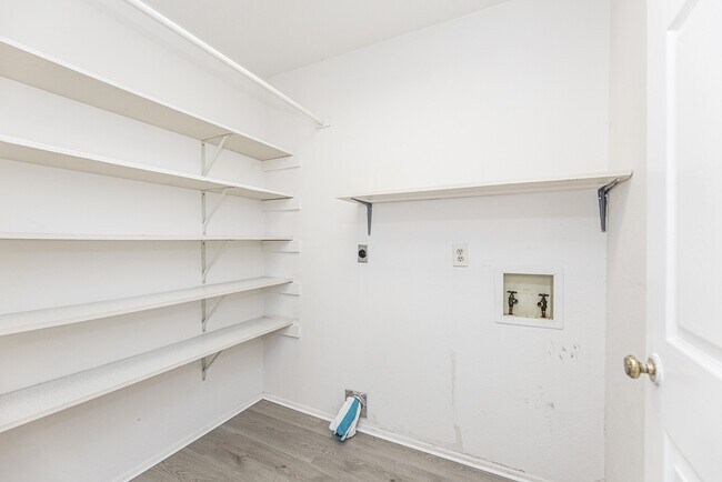 Building Photo - 16814 Kilwinning Dr