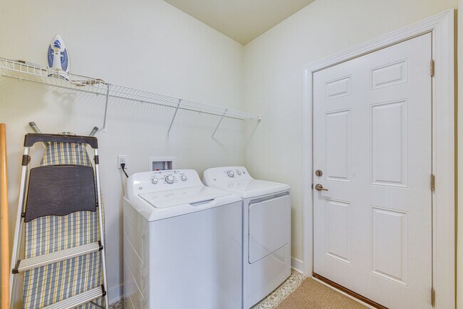 Building Photo - 1706 Mainsail Ln