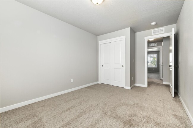 Building Photo - Charming 3 Bedroom Home in Nampa _ Pet Fri...