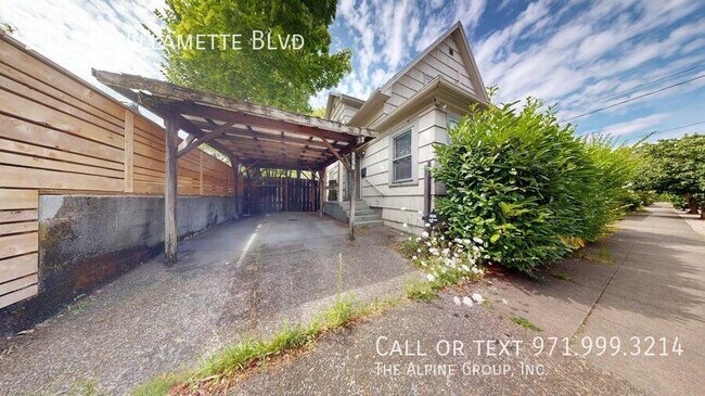 Building Photo - 2977 N Willamette Blvd