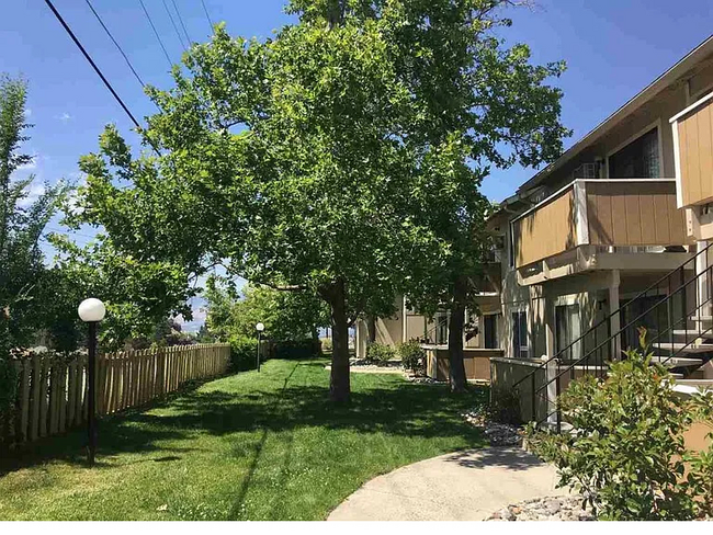 Primary Photo - 3855 E Leonesio Dr