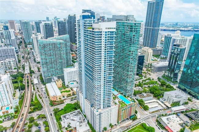 Building Photo - 60 SW 13th St