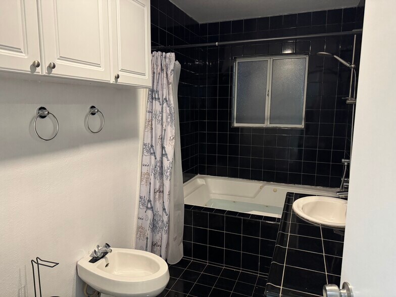 Building Photo - 13300 Herron St