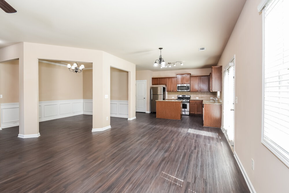 Building Photo - 741 Collingsworth Ln NE