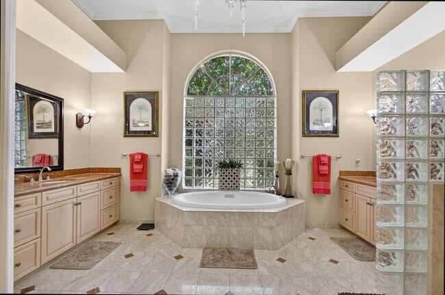 Building Photo - 8381 Egret Lakes Ln