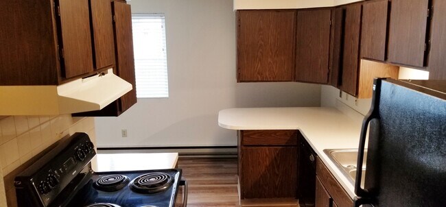 Building Photo - 757