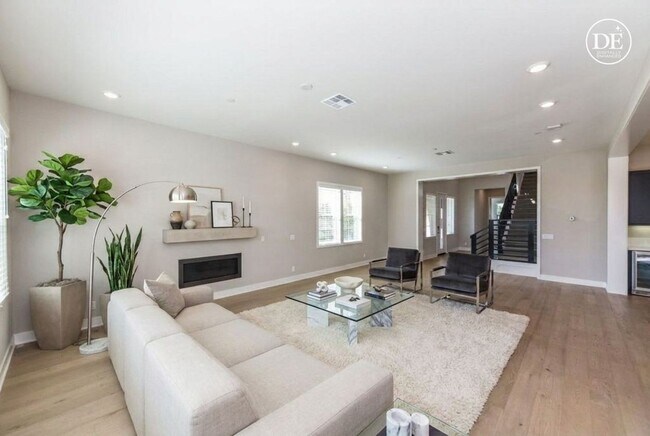 Building Photo - 4bd/4.5ba Single Family House w/ VIEW Gated Community Altair Irvine for rent
