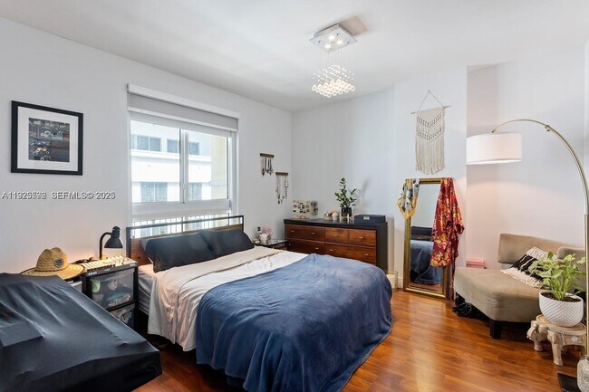 Building Photo - 7350 SW 89th St