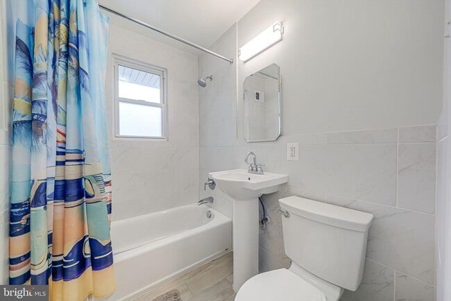 Building Photo - 6812 Beechview Dr