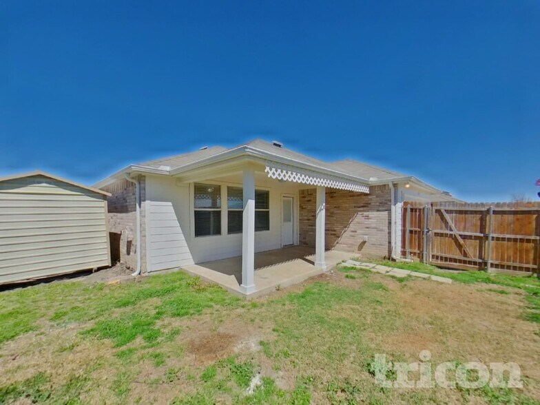 Building Photo - 421 Rowdy Dr