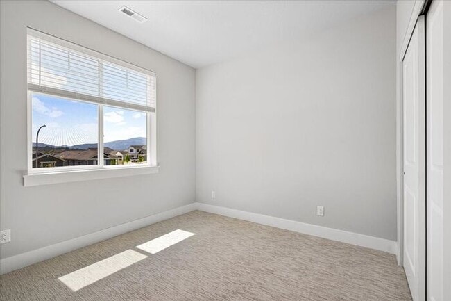 Building Photo - Experience Spacious Luxury: 4 Bedroom, 3 Bath Two-Story Rental Home Awaits