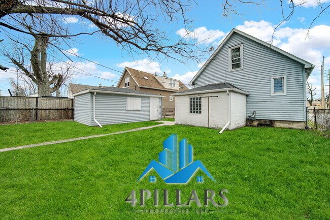 Building Photo - 617 Kane St