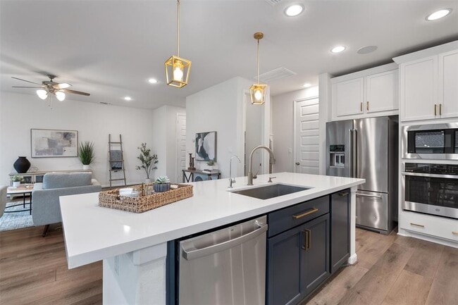 Building Photo - 2437 Burberry Ln