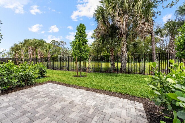 Building Photo - 4333 Efendi Dr