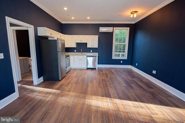 Building Photo - 106 Colonial Ct