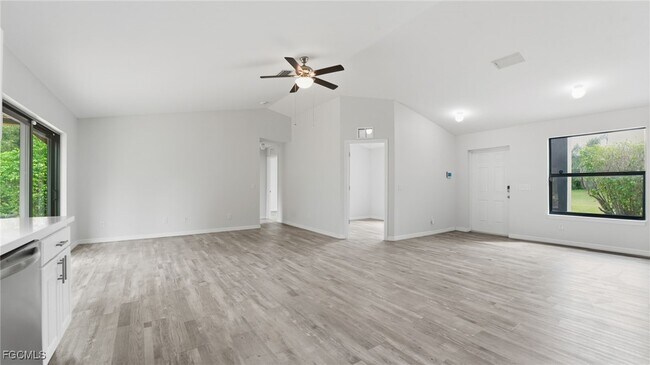 Building Photo - 2701 E 18th St