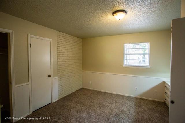 Building Photo - 626 Little Creek Dr