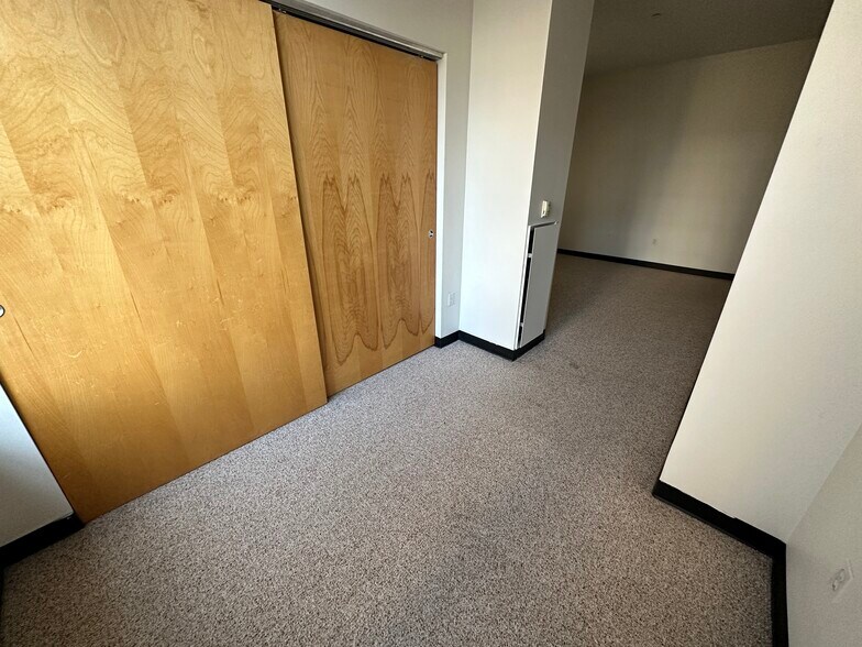 Building Photo - 147 E Berkeley St