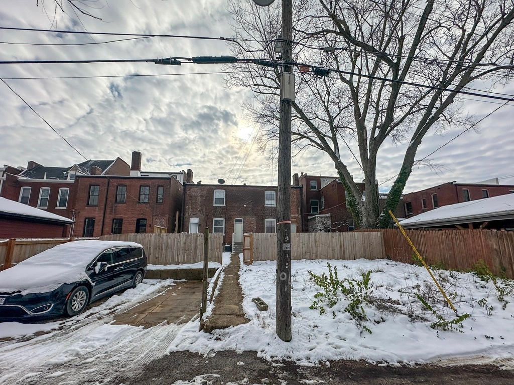 Building Photo - 2747 Armand Pl