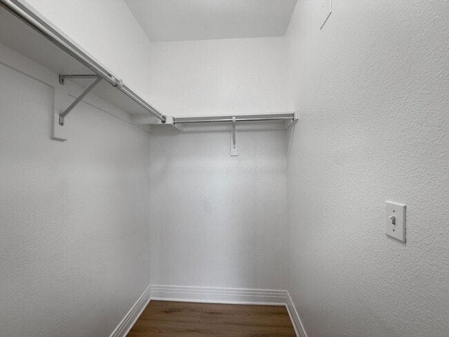 Building Photo - $0 DEPOSIT OPTION. UPDATED 2 BEDROOM CONDO...