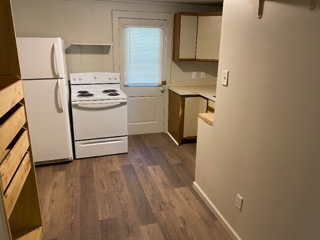 Building Photo - 1015 S Arnold St