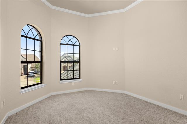 Building Photo - 2310 Vienna Dr