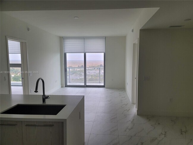 Building Photo - 2000 Metropica Wy
