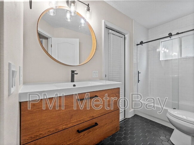 Building Photo - 1424 Firewheel Dr