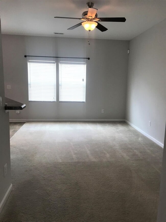 Building Photo - PRICE REDUCED!!  ASK US ON THE GREAT INCEN...