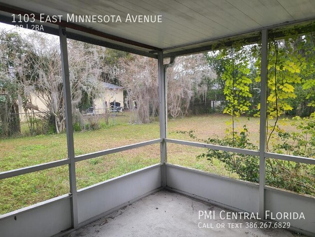 Building Photo - Charming Deland 3 Bedroom Home Close to Do...