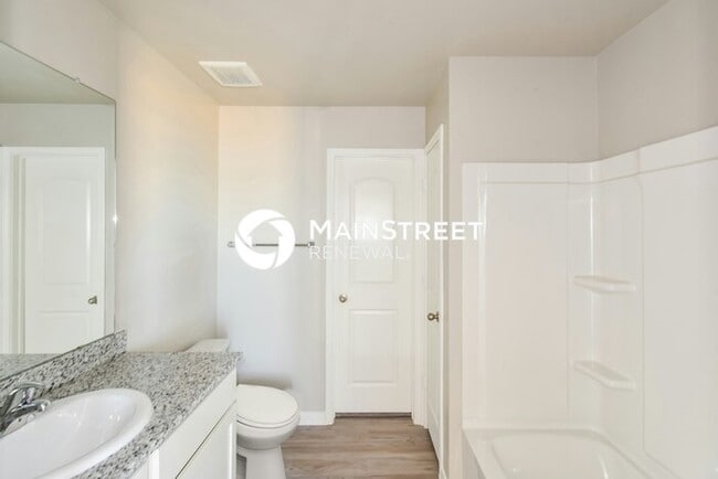Building Photo - 3 Bedroom Pet-Friendly Home in San Antonio, TX with Main Street Renewal