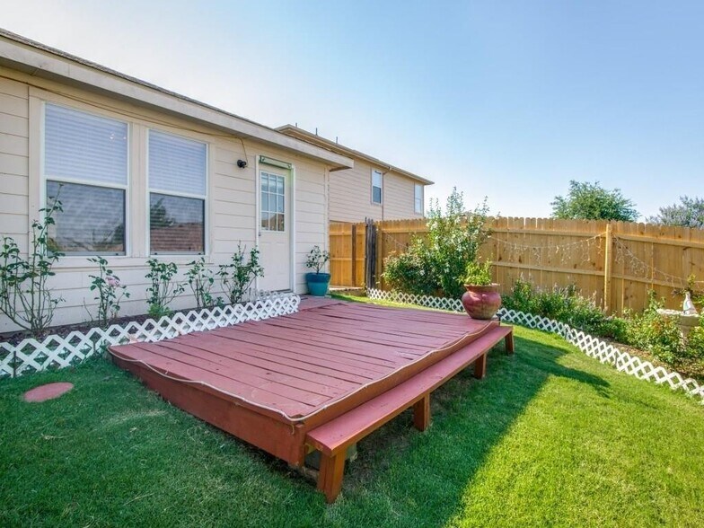 Building Photo - 3820 Bandera Ranch Rd