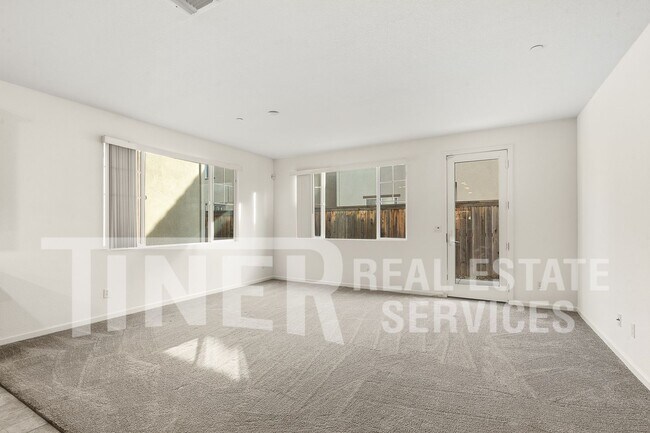 Building Photo - 3786 Samuelson Way