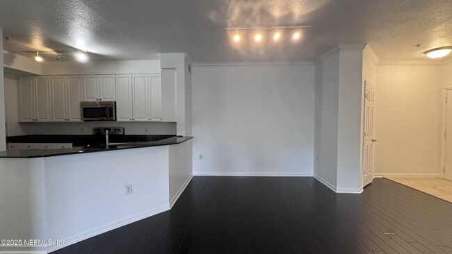 Building Photo - 5617 Bowden Rd