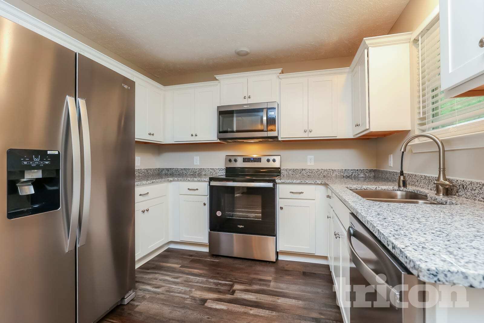 Building Photo - 716 Cedar Ln