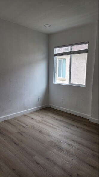 Building Photo - 10920 Lillian Ln