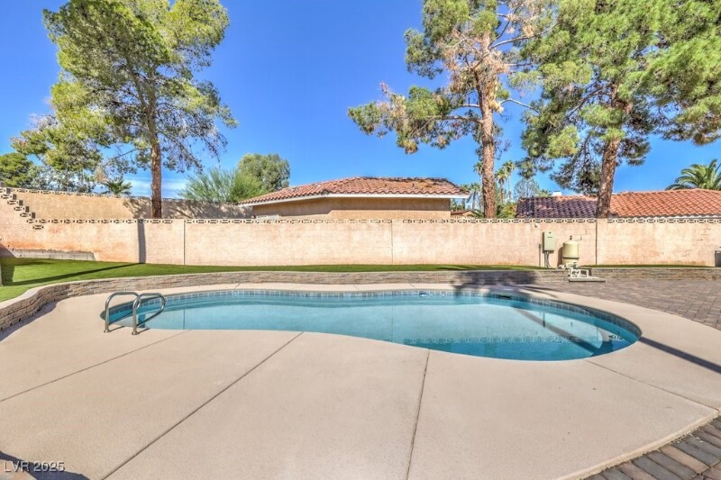 Building Photo - 2240 Grayson Cir