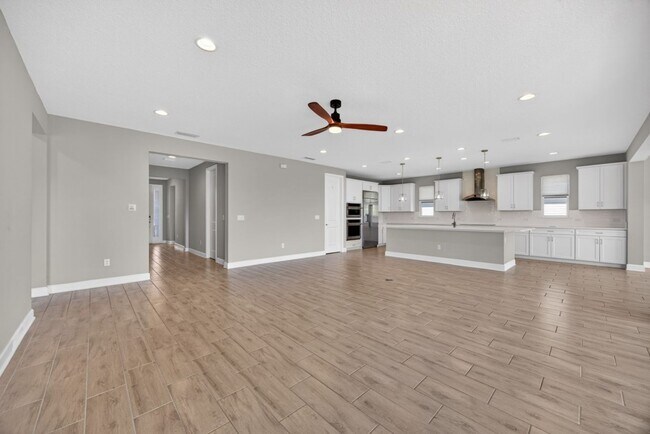 Building Photo - 85614 Fall River Pkwy