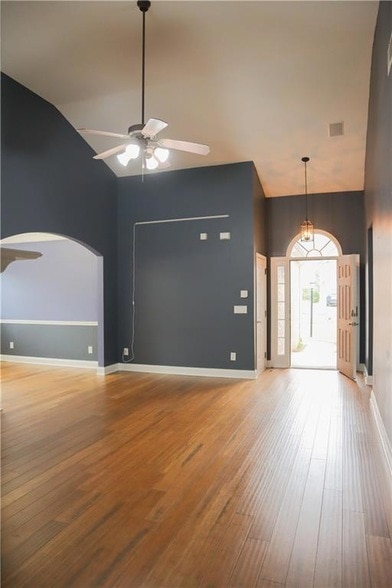 Building Photo - 1526 Lechemin Dr